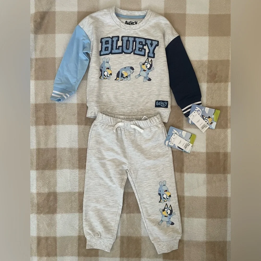 NWT Carter’s Bluey Kids Matching Sweatshirt and Pants Set size 2t or 5t